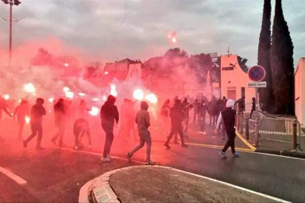 Proteste și violențe de stradă în Franța, după înfrângerea usturătoare în fața Spaniei, la Cupa Mondială - VIDEO