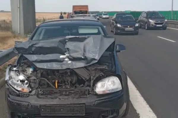Accident pe Autostrada Soarelui, spre Constanța: trei mașini implicate, două persoane rănite