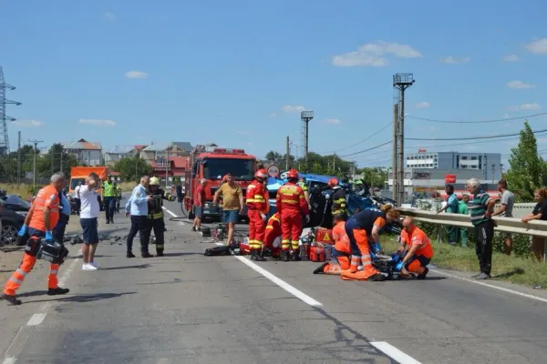 Accident grav în județul Constanța. Două mașini implicate și 7 victime, printre care și doi copii
