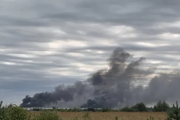 Un nou atac cu drone asupra „Amazonului rusesc”. Incendiu și pagube la un depozit aflat la 180 de kilometri de Moscova - VIDEO