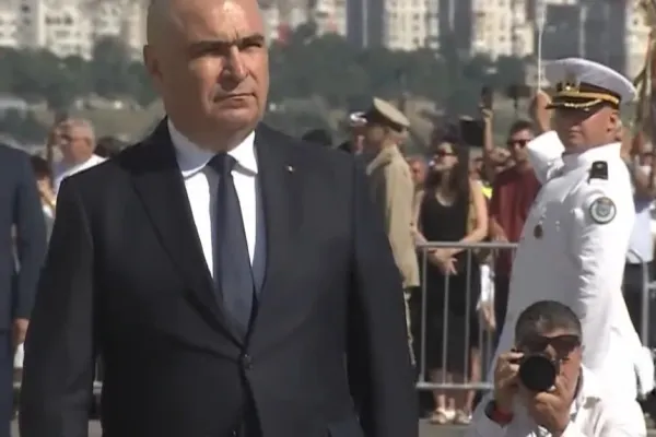 Scandări și fluierături la Constanța! Ilie Bolojan, huiduit de oameni chiar pe faleză, de Ziua Marinei VIDEO