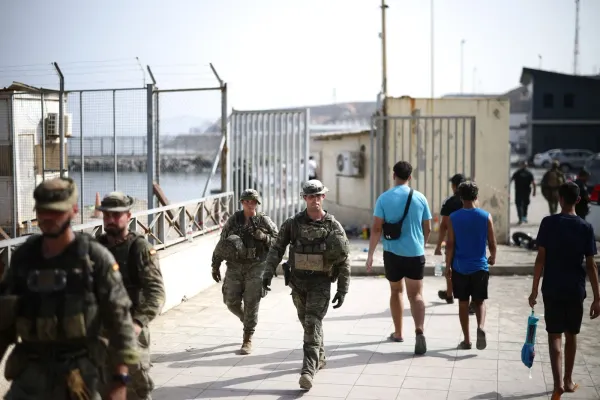 Cum vrea Spania să scape de miile de migranți care încă mai sunt în Ceuta. Măsurile luate de guvernul de la Madrid
