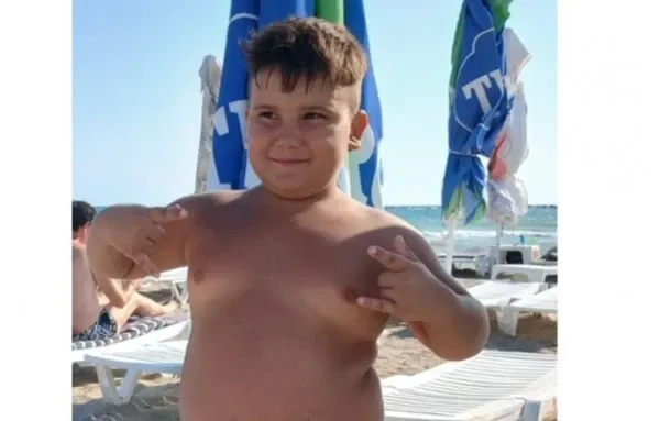 Copilul de 6 ani din Dâmbovița, dispărut de pe o plajă din Mamaia, a fost găsit. Anunțul polițiștilor
