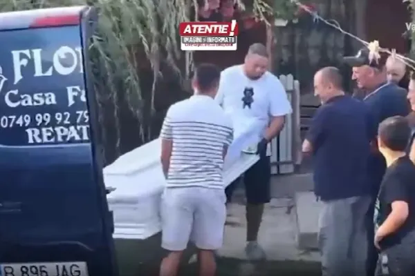 Imagini sfâșietoare! Trupurile celor doi frați înecați în Olimp au ajuns acasă