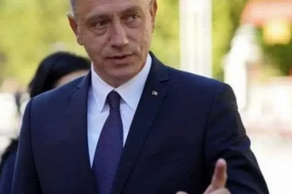Mihai Fifor răspunde criticilor Institutului „Elie Wiesel”: „Nu am vorbit despre etnia lui Dominic Fritz. Faptele o fac”