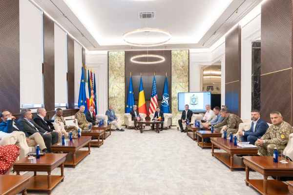 Delegația Congresului SUA, primită de Nicușor Dan la baza militară Mihail Kogălniceanu VIDEO
