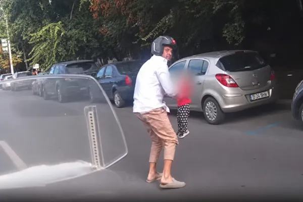 Mama fetiței de un an ajunse pe un bulevard din București s-a ales cu dosar penal după incident. Declarația dată polițiștilor