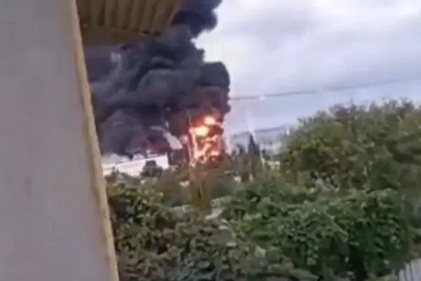 Atac în stațiunea preferată a lui Putin. Ucraina a lovit o navă și infrastructura petrolieră de la Soci VIDEO