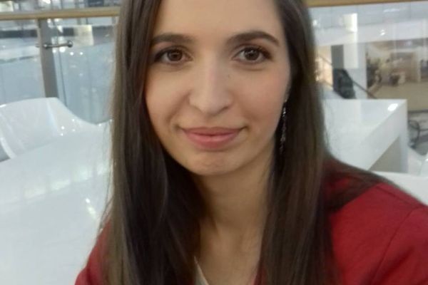 Reacţia Gabrielei Firea, în cazul concedierii profesoarei Cristina Tunegaru 