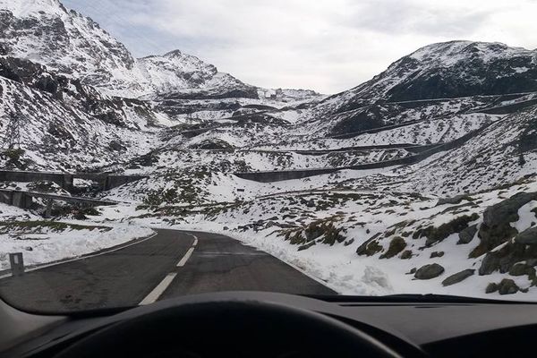 Tragedie pe Transfăgărășan. Autoritățile l-au găsit în mașină, fără viață
