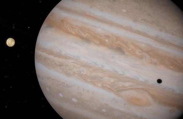 Zece noi sateliţi naturali descoperiţi în sistemul lui Jupiter