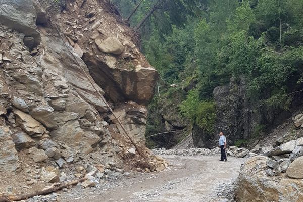 Geniștii intervin pe Transfăgărășan. Circulaţia va fi restricţionată