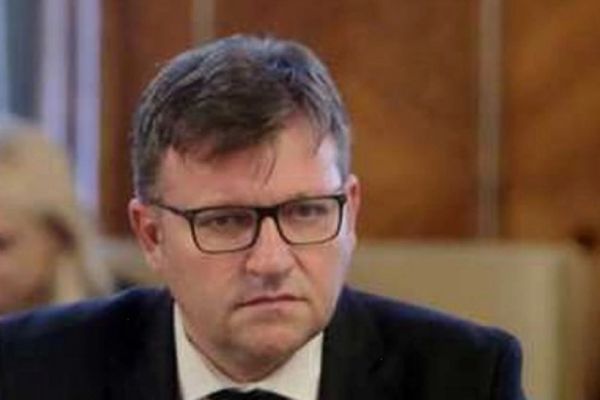 Marius Budăi îi liniștește pe români: "Avem bani pentru pachetul de ajutor social". Ce spune despre MAJORAREA pensiilor și "sperietoarea" concedierilor în masă 