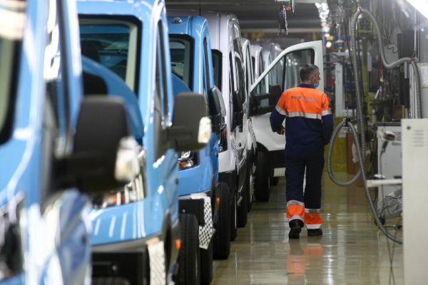Ford Motor anunță sute de concedieri pentru a reduce cheltuielile - Situație fără precedent
