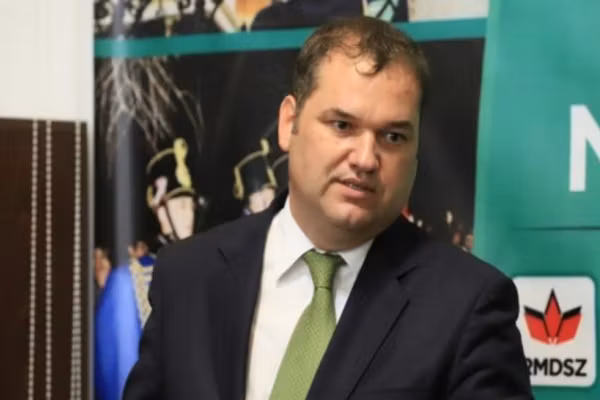 Calculele făcute de Guvern, după ce liderii Coaliției au decis concedierile de la stat. Cum explică ministrul Dezvoltării Cseke Attila măsurile Executivului