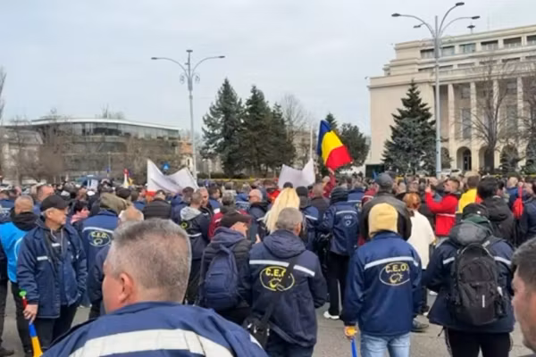 Minerii vor să se întâlnească cu Nicușor Dan. Angajații CE Oltenia cer intervenția președintelui pentru stoparea concedierilor 
