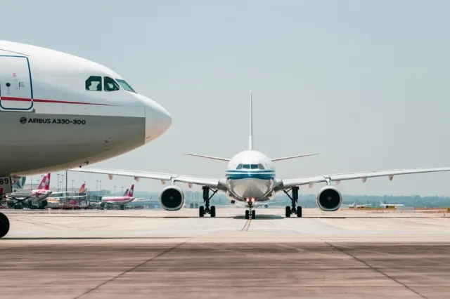  Agenția care controlează traficul aerian din Polonia, pe urmele ROMATSA. Riscă să rămână fără finanțare din cauza scandalului vaccinurilor anti-COVID