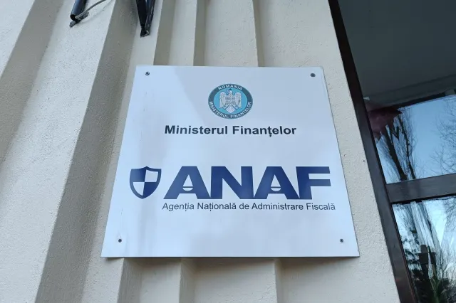 ANAF, control de amploare la un complex turistic din Vâlcea: 70 de angajați ar fi fost plătiți „la negru” cu 4,3 milioane de lei