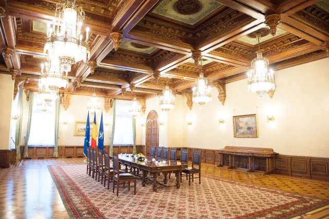 Legea salarizării, din nou la negocieri. Liderii coaliției, chemați la Cotroceni: sindicatele amenință cu noi greve
