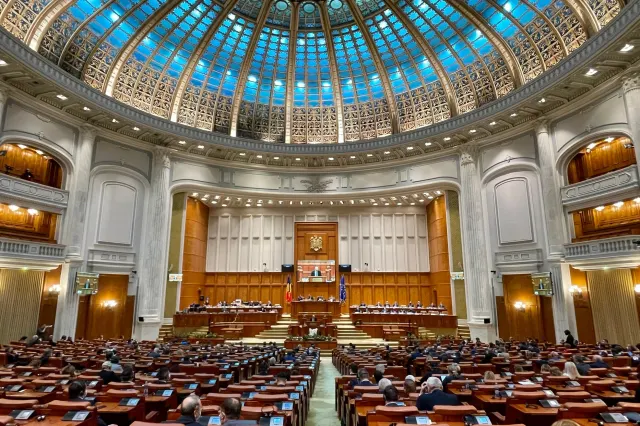 PSD acuză PNL și USR că au boicotat Parlamentul, dar s-au semnat pentru diurnă: „Voi boicotați, dar încasați!”