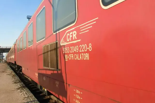 Circulație feroviară perturbată joi seară: defecțiune la Fetești, întârzieri spre București și Constanța