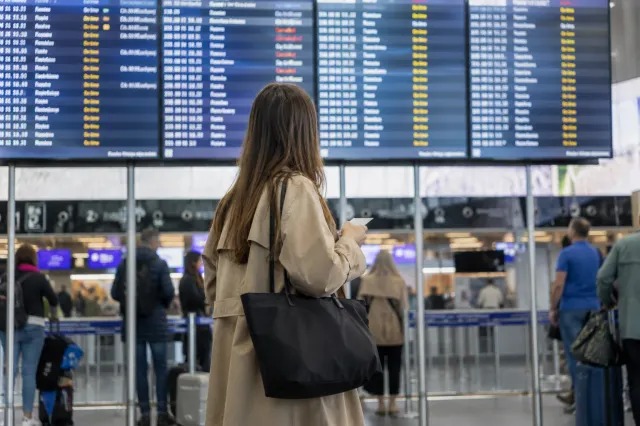 Noi reguli de intrare în Uniunea Europeană: Pasagerii din afara spațiului comunitar vor înfrunta controale mai stricte și timpi mari de așteptare