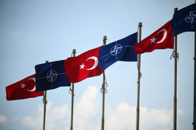 Contractele de miliarde semnate la Ankara. Ce cumpără România?