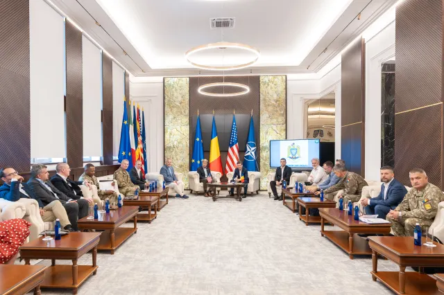 Delegația Congresului SUA, primită de Nicușor Dan la baza militară Mihail Kogălniceanu VIDEO