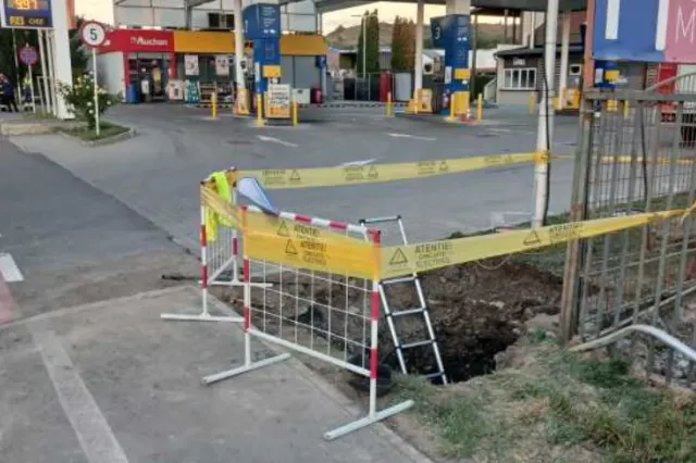 Pericol major în Odorheiu Secuiesc. Conductă de gaz, fisurată chiar lângă o benzinărie
