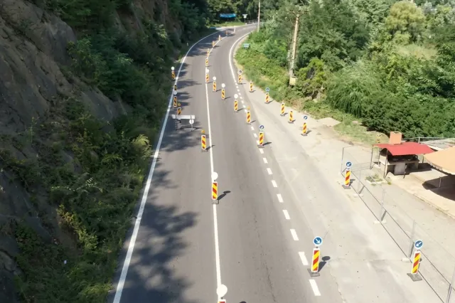 Restricțiile pe DN7 – Valea Oltului, prelungite până în noiembrie: ce trebuie să știe șoferii
