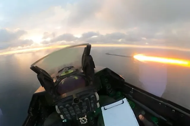 MApN a publicat imagini din misiunea în care două drone au fost doborâte de avioane F-16 deasupra apelor teritoriale românești