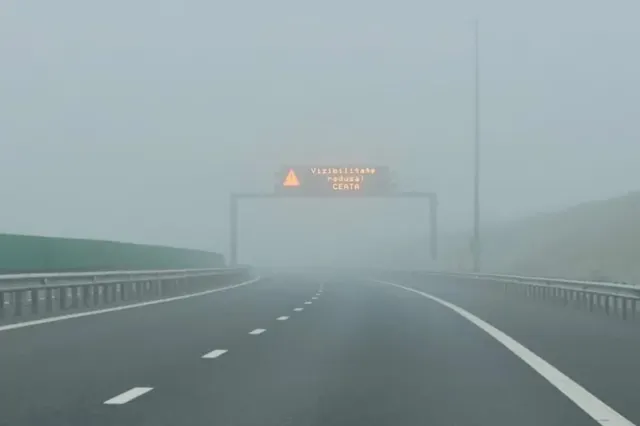 Alertă Infotrafic: ceață densă pe autostrăzile A1, A2, A3 și A7. Vizibilitate sub 50 de metri în mai multe județe