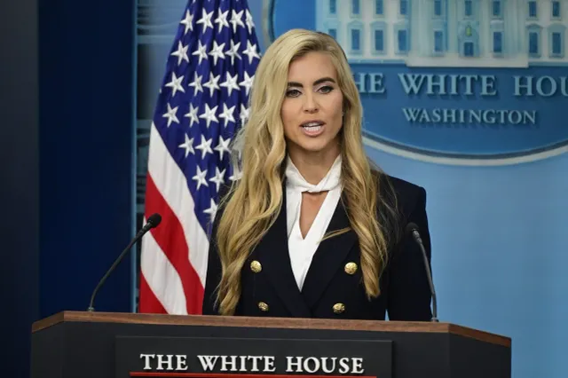 Donald Trump a demis-o pe purtătoarea de cuvânt a Casei Albe după doar cinci zile în funcție