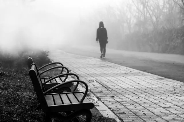 Cum va fi vremea azi: ceață și burniță în mai multe regiuni. Unde cresc temperaturile și câte grade vor fi în București
