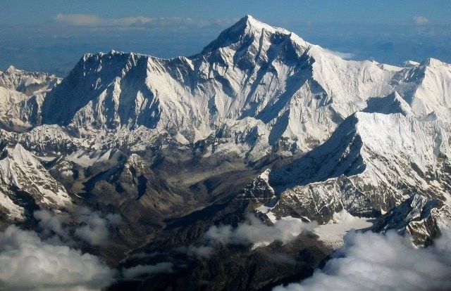MIRACOL pe Everest: ghid nepalez declarat mort, găsit în viață după 6 zile