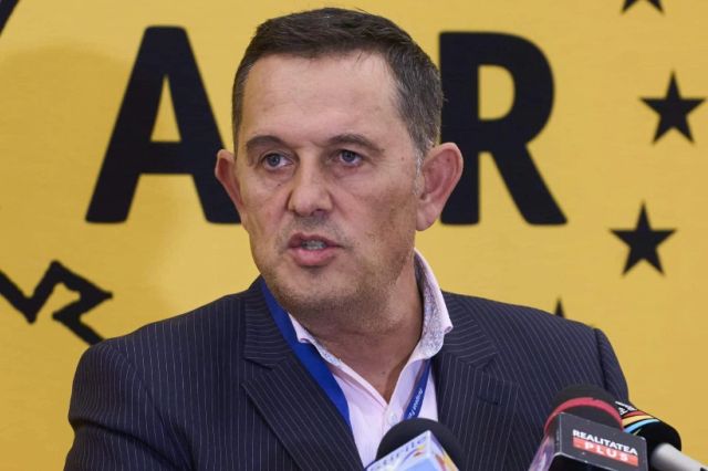 Pachetul de măsuri fiscale cerut de AUR înainte de moțiunea de cenzură: „Nu vrea nimeni să se întoarcă la politicienii care vând gogoși sub formă de blugi”