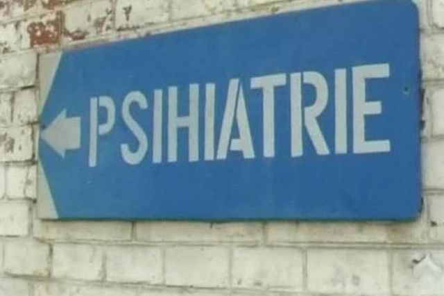 Sanatoriul groazei: Pacienți legați de paturi, la Spitalul de Psihiatrie Săpunari din judeţul Călăraşi 