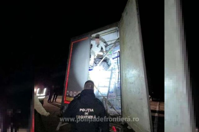 Doi cetățeni turci, descoperiți ascunși într-un camion la Giurgiu. Încercau să intre ilegal în România 