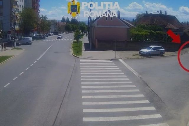 Geantă cu peste 25.000 de euro pierdută pe o stradă din Făgăraş. Poliţiştii au recuperat banii în mai puţin de o oră