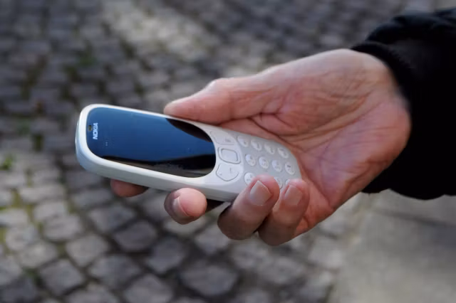 Telefoanele vechi aruncate prin sertare au ajuns să valoreze adevărate averi. Vezi lista modelelor care te pot umple de bani