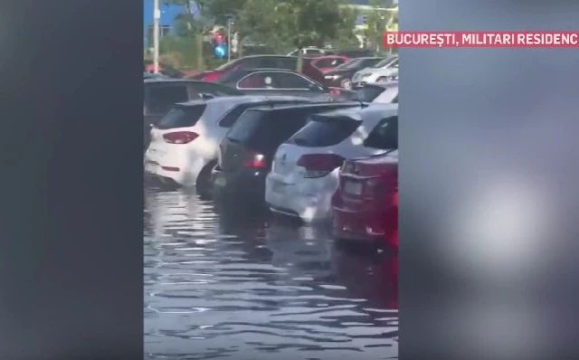 Furtuna a făcut ravagii în mai multe zone ale țării. Ploi torențiale cu grindină în mai multe județe