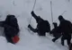 Cei doi tineri care s-au rătăcit în staţiunea Straja, Hunedoara, au fost găsiţi 