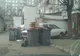 Parcarea între gunoaie