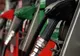Vineri noapte, Petrom a scumpit carburanţii cu 6 bani pe litru