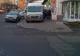 Maşina parcată pe trotuar