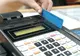 Cardul de credit, mai ieftin decât împrumutul de nevoi
