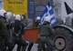 Fermierii s-au luat la bătaie cu poliţiştii în portul Pireu