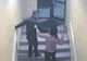Doi tineri au încercat să jefuiască un club din Suceava, dar au sfârşit bătuţi de barmaniţă
