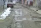 Pe strada Aurel Vlaicu din Giurgiu, autorităţile locale au asfaltat doar trotuarele
