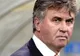 Hiddink spune că Manchester nu poate câştiga toate trofeele în acest sezon